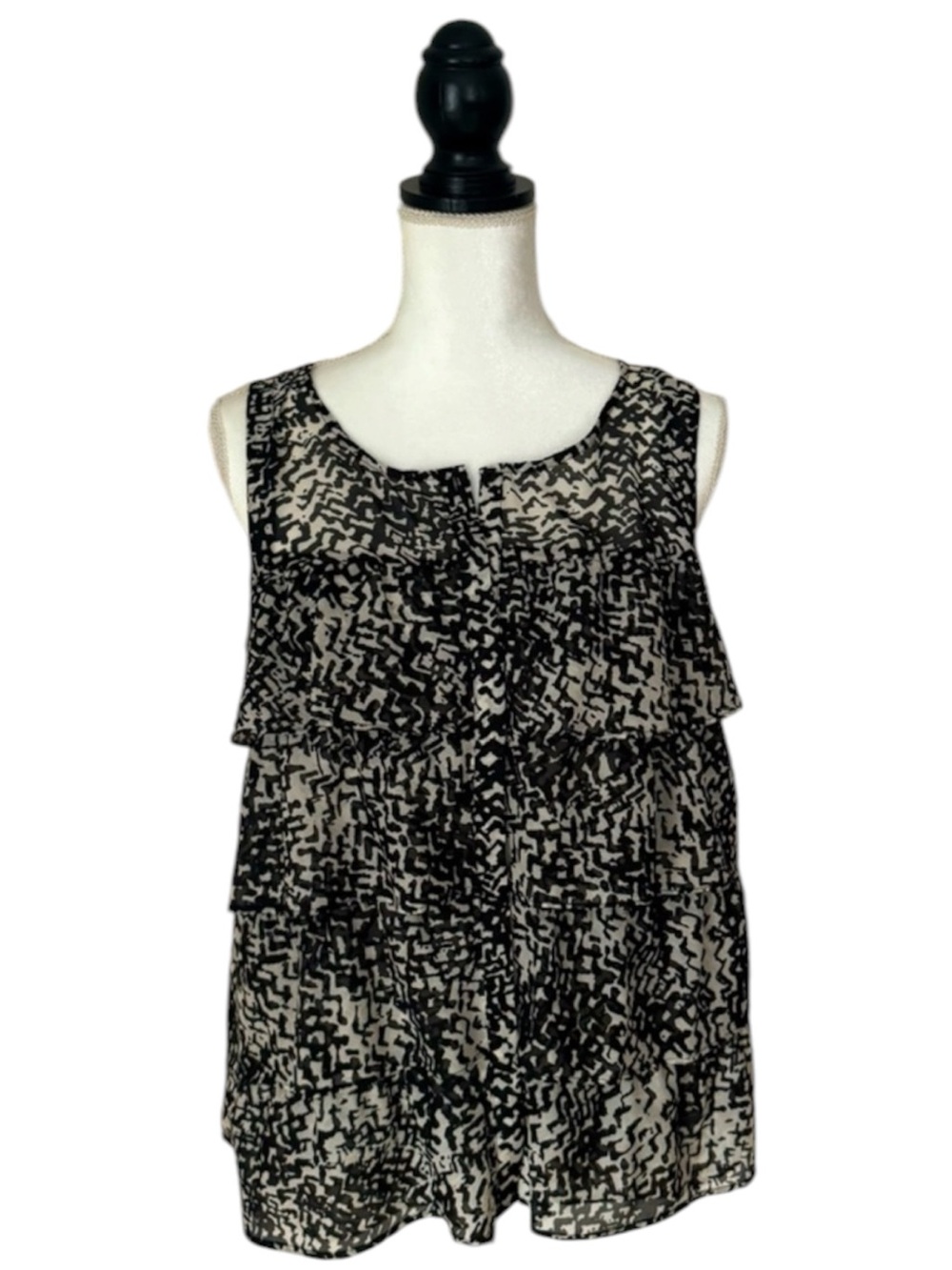 LOFT Sleeveless Ruffle Front Blouse Black Cream Print Size Medium
